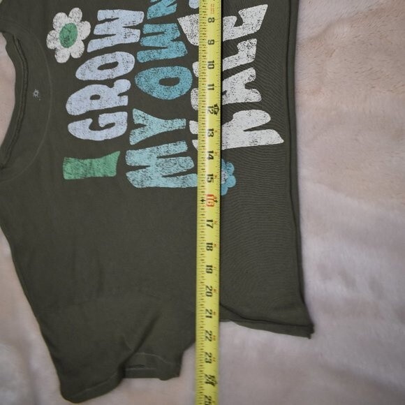 Offline by Arie Cropped Short Sleeve Statement T Shirt Green Size Small - Picture 7 of 13